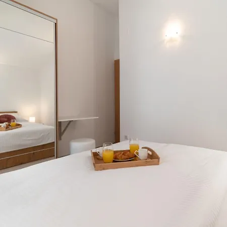 Lux 2 - Heated Pool *