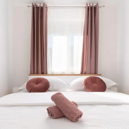 Apartment Lux 2 - Heated Pool *